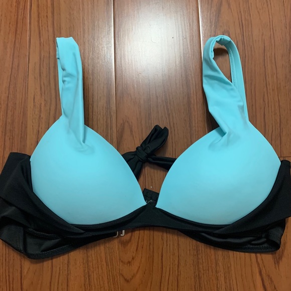 Bikini-New! - Picture 2 of 3